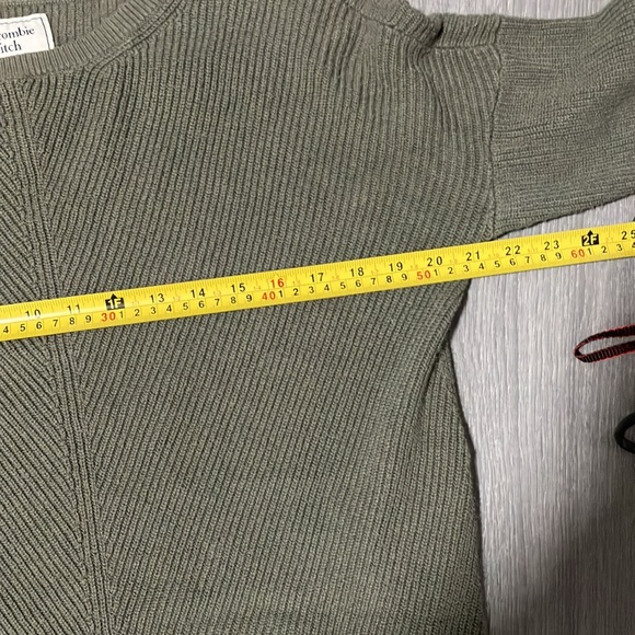 Abercrombie & Fitch Sweater - Picture 12 of 14